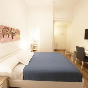 Habitación Estándar con Cama Queen